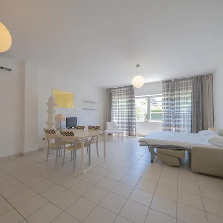 Apart Otel Solidago Tirrenia